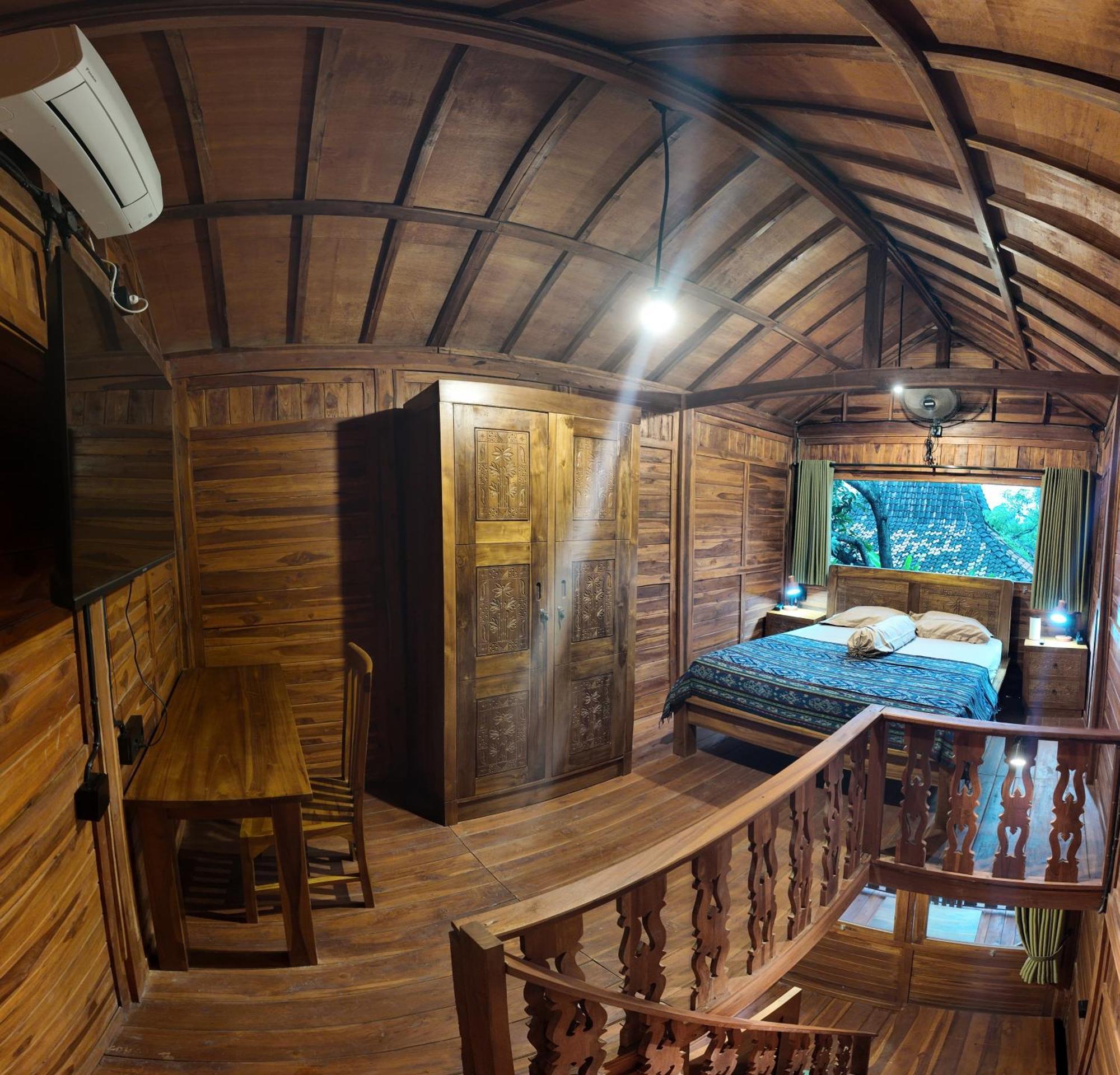 Вилла Private Joglo In Heart Of Sanur Экстерьер фото