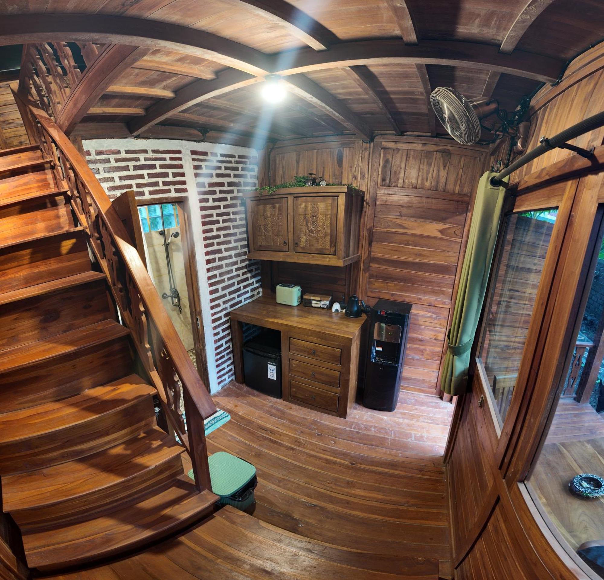Вилла Private Joglo In Heart Of Sanur Экстерьер фото