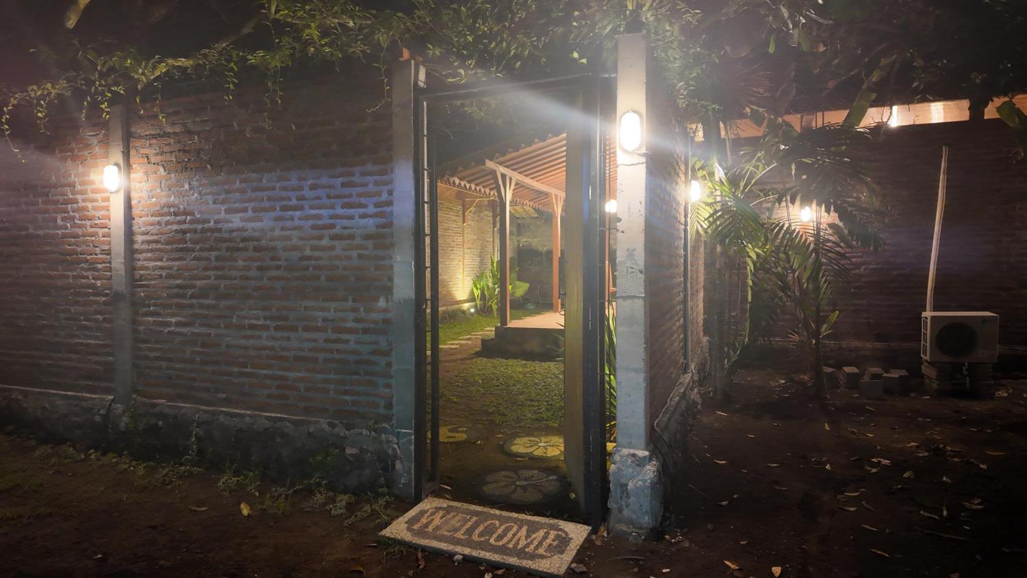 Вилла Private Joglo In Heart Of Sanur Номер фото